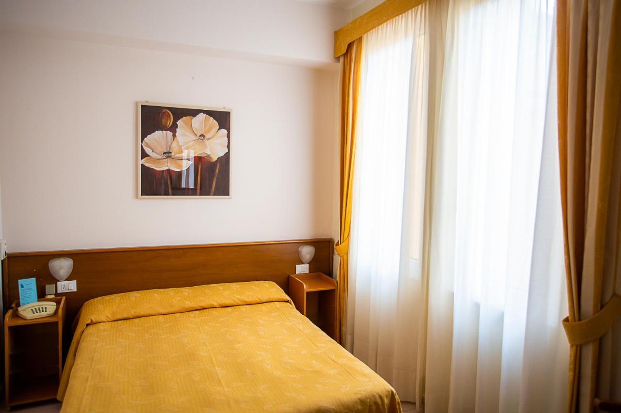 Hotel Nuovo Al Mare Alassio Extérieur photo