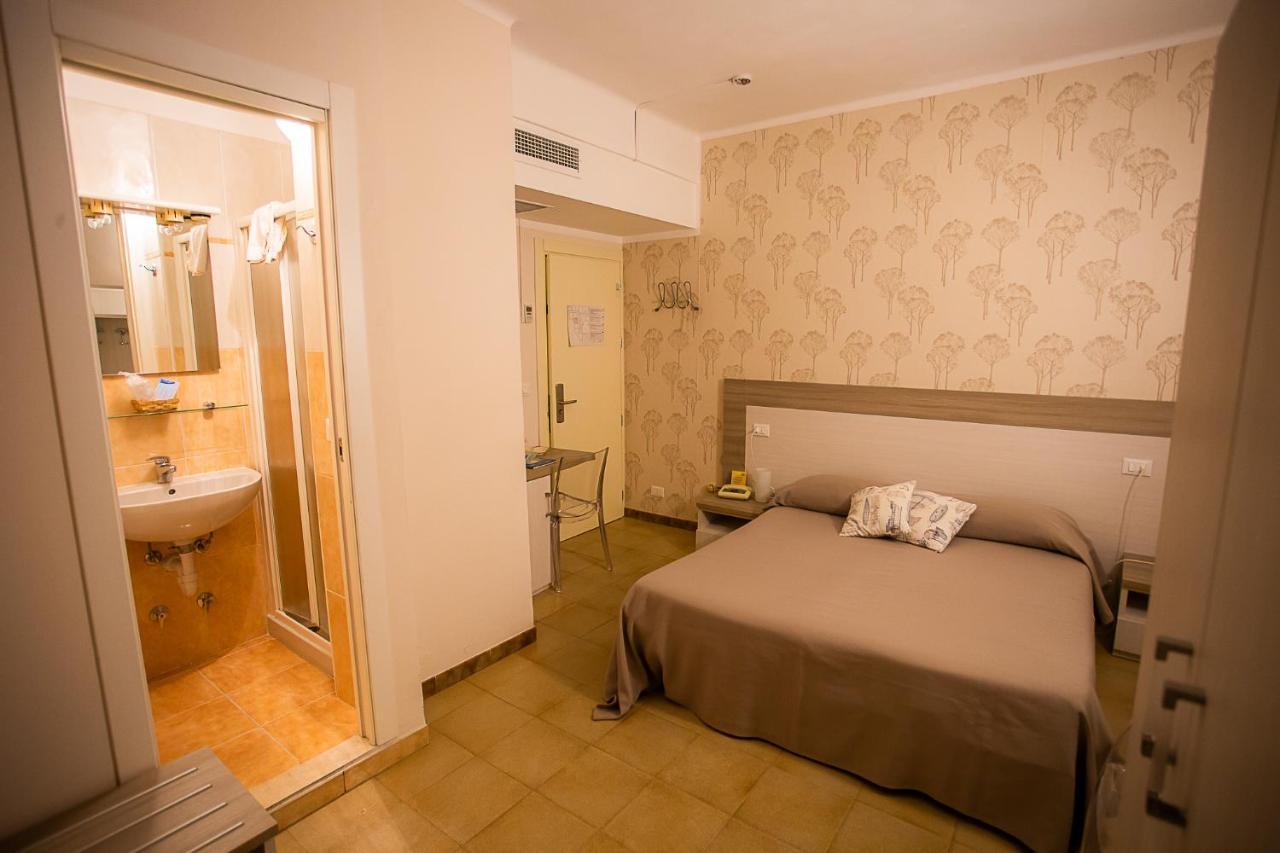 Hotel Nuovo Al Mare Alassio Extérieur photo